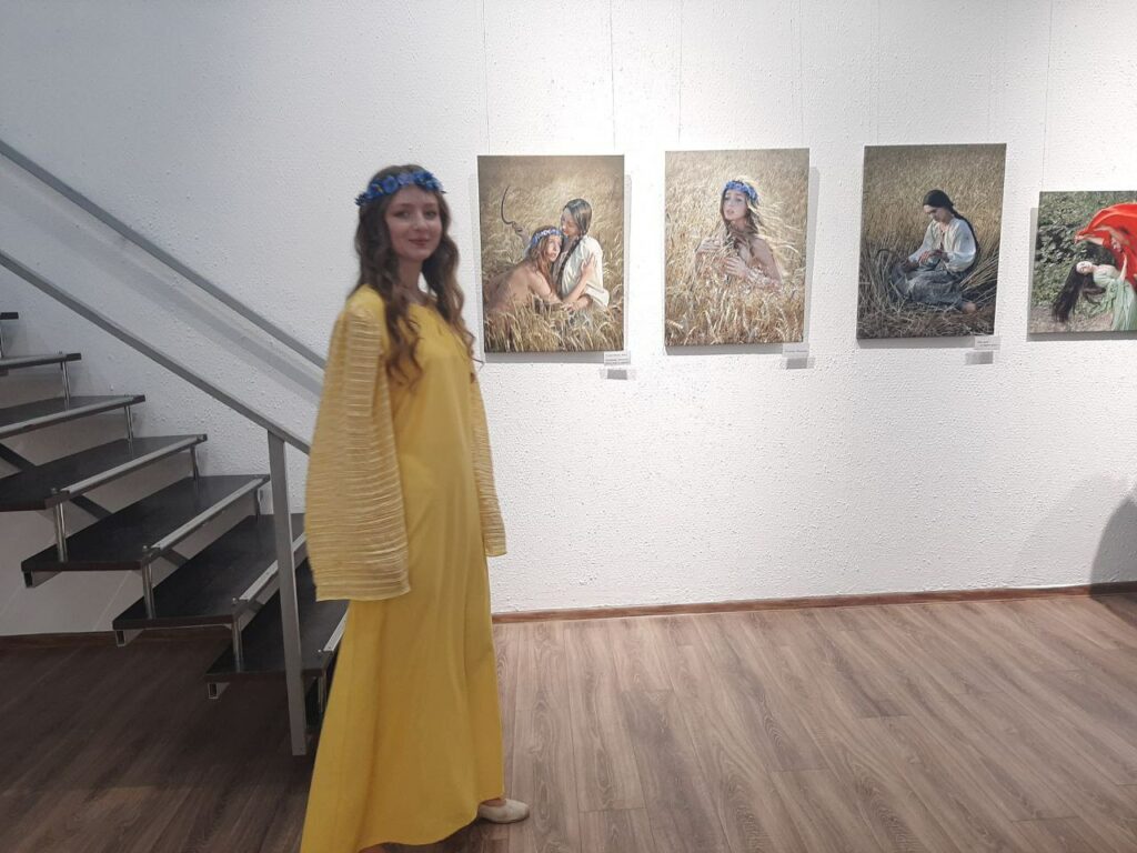 В Одесі відкрилася фотовиставка «Лісова: свобода бути собою» (фоторепортаж)