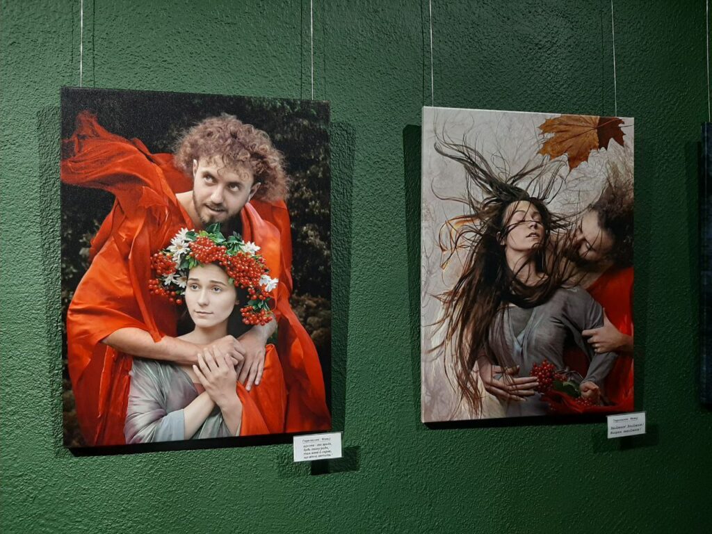 В Одессе открылась фотовыставка «Лесная: свобода быть собой» (фоторепортаж) В Одессе открылась фотовыставка «Лесная: свобода быть собой» (фоторепортаж)