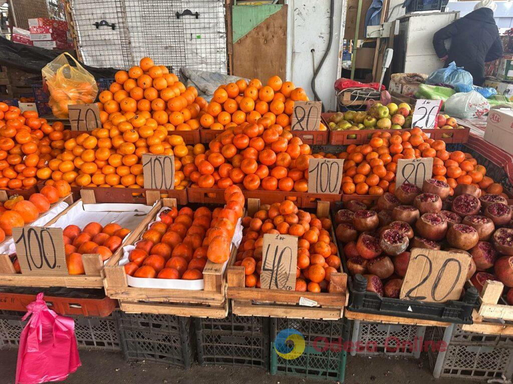 Яйця, ківі та печериці: суботні ціни на одеському «Привозі»