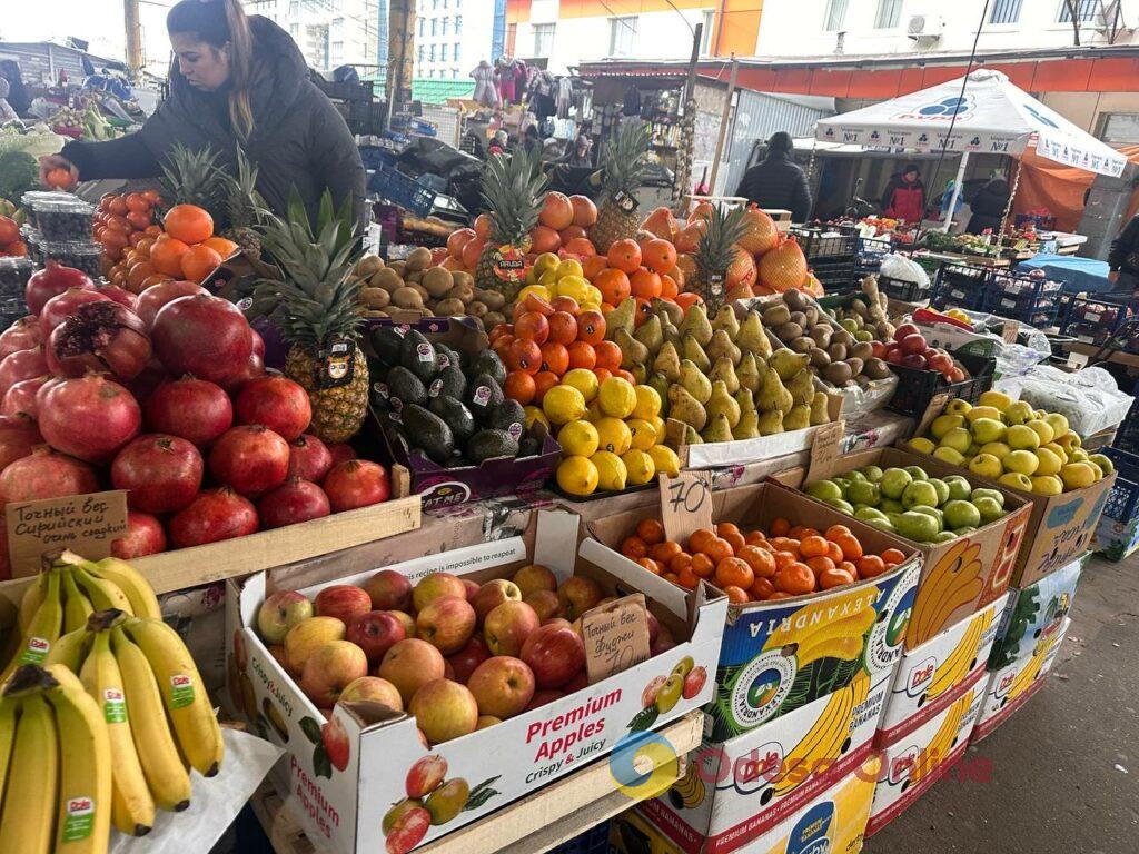 Яйця, ківі та печериці: суботні ціни на одеському «Привозі»