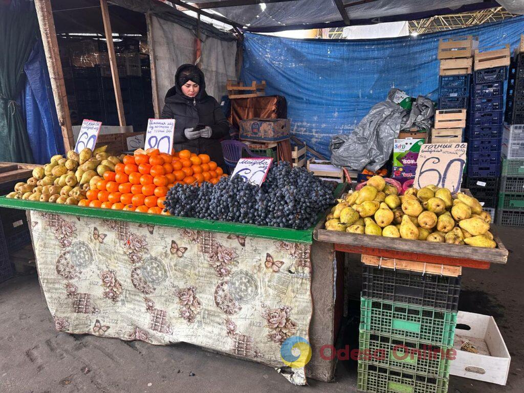 Яйця, ківі та печериці: суботні ціни на одеському «Привозі»