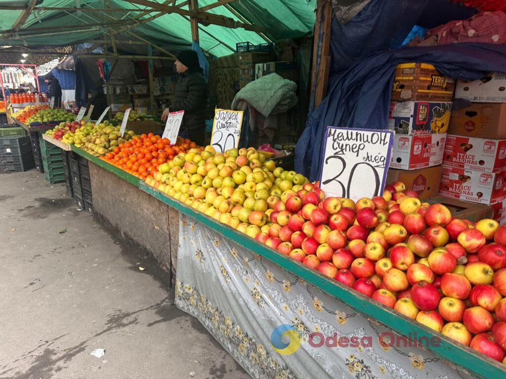 Яйця, ківі та печериці: суботні ціни на одеському «Привозі»