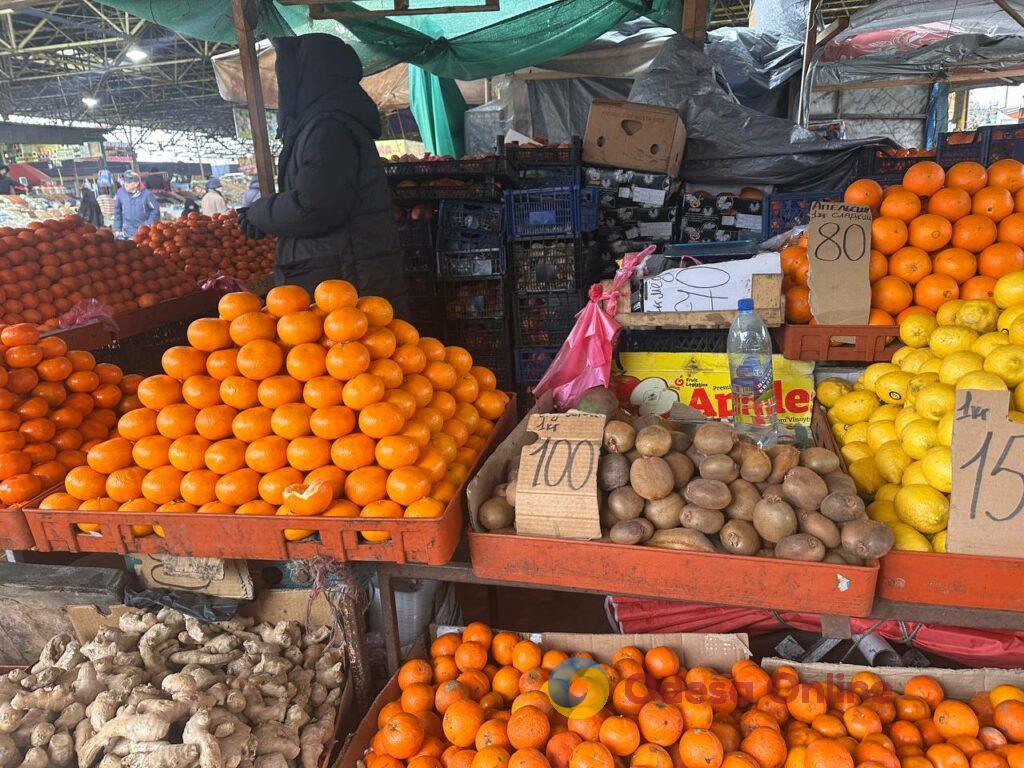 Яйця, ківі та печериці: суботні ціни на одеському «Привозі»