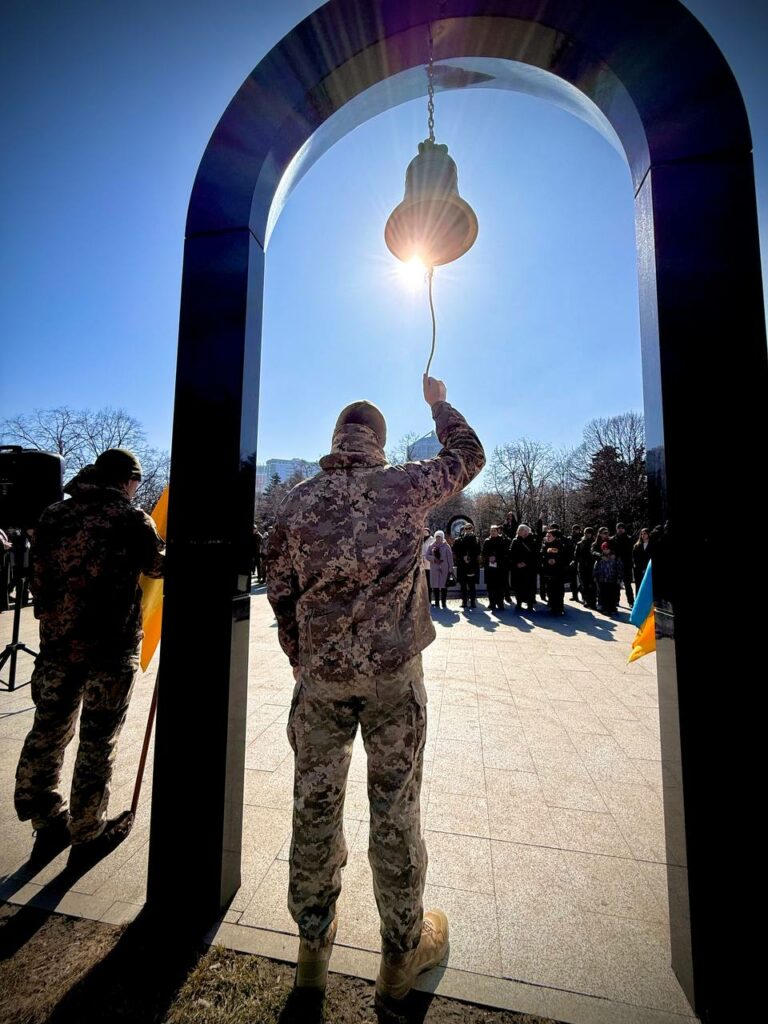 В Одесі пролунав &laquo;Дзвін пам&rsquo;яті&raquo; за полеглими захисниками України