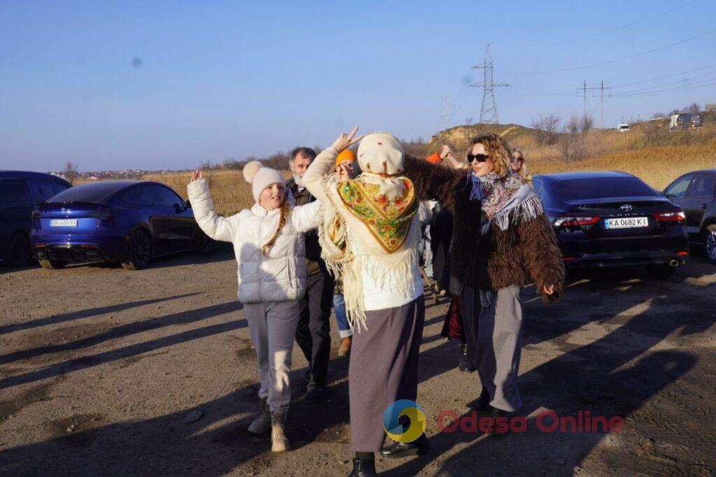Сожгли чучело и водили хороводы: как одесситы на Куяльнике с зимой прощались
