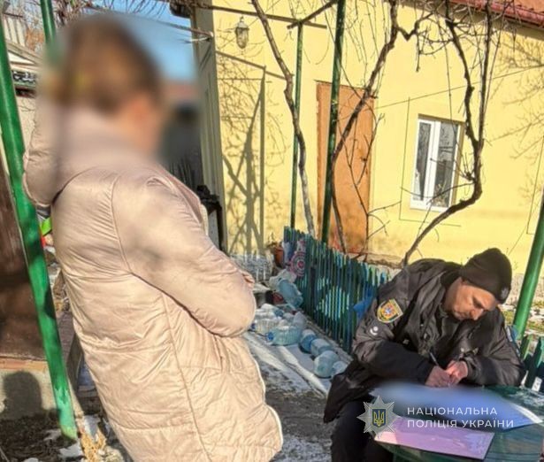 Прив&rsquo;язала котів у дворі: в Одесі поліція відкрила кримінальне провадження за фактом жорстокого поводження з тваринами