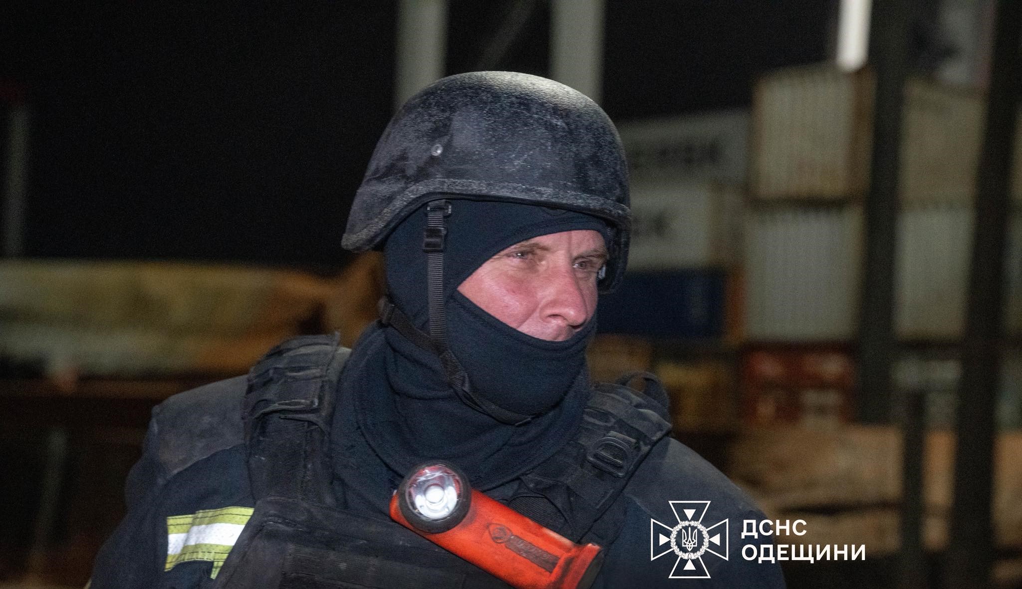 В Киевском районе Одессы спасатели открыли квартиру и обнаружили тело женщины В Киевском районе Одессы спасатели открыли квартиру и обнаружили тело женщины