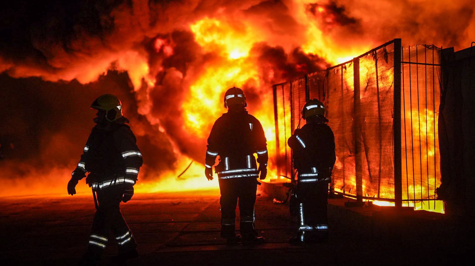 В Одесі після удару в атмосферу потрапило майже 190 тонн продуктів горіння