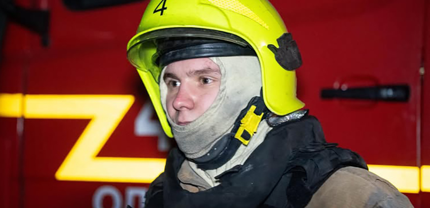 В Одессе в переулке Литавровом во время пожара спасли человека и эвакуировали еще трех В Одессе в переулке Литавровом во время пожара спасли человека и эвакуировали еще трех