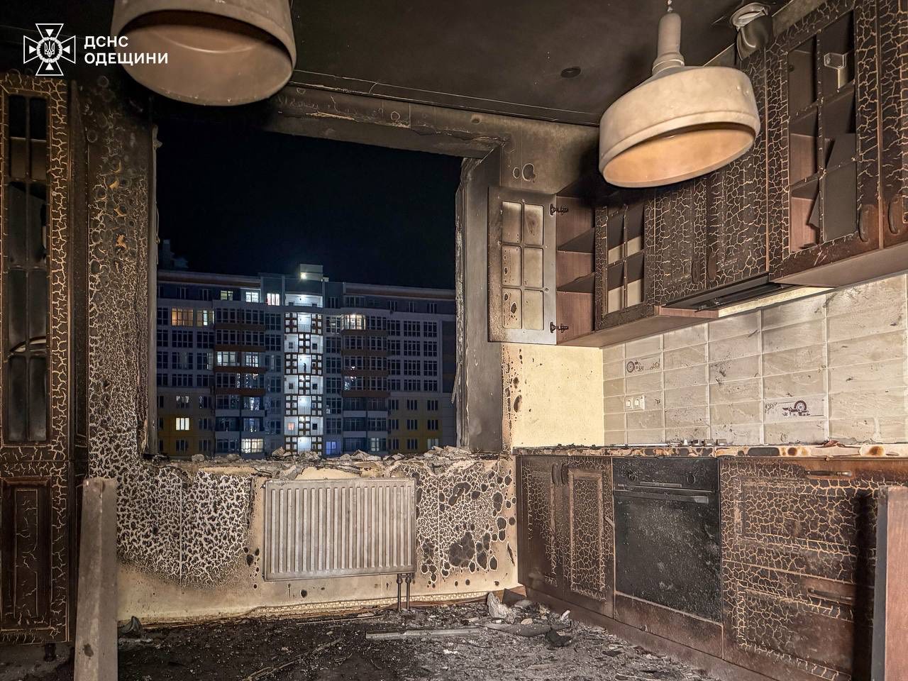 В Одесі після нічної атаки пошкоджені житлові будинки, зокрема багатоповерхівки, постраждали троє людей