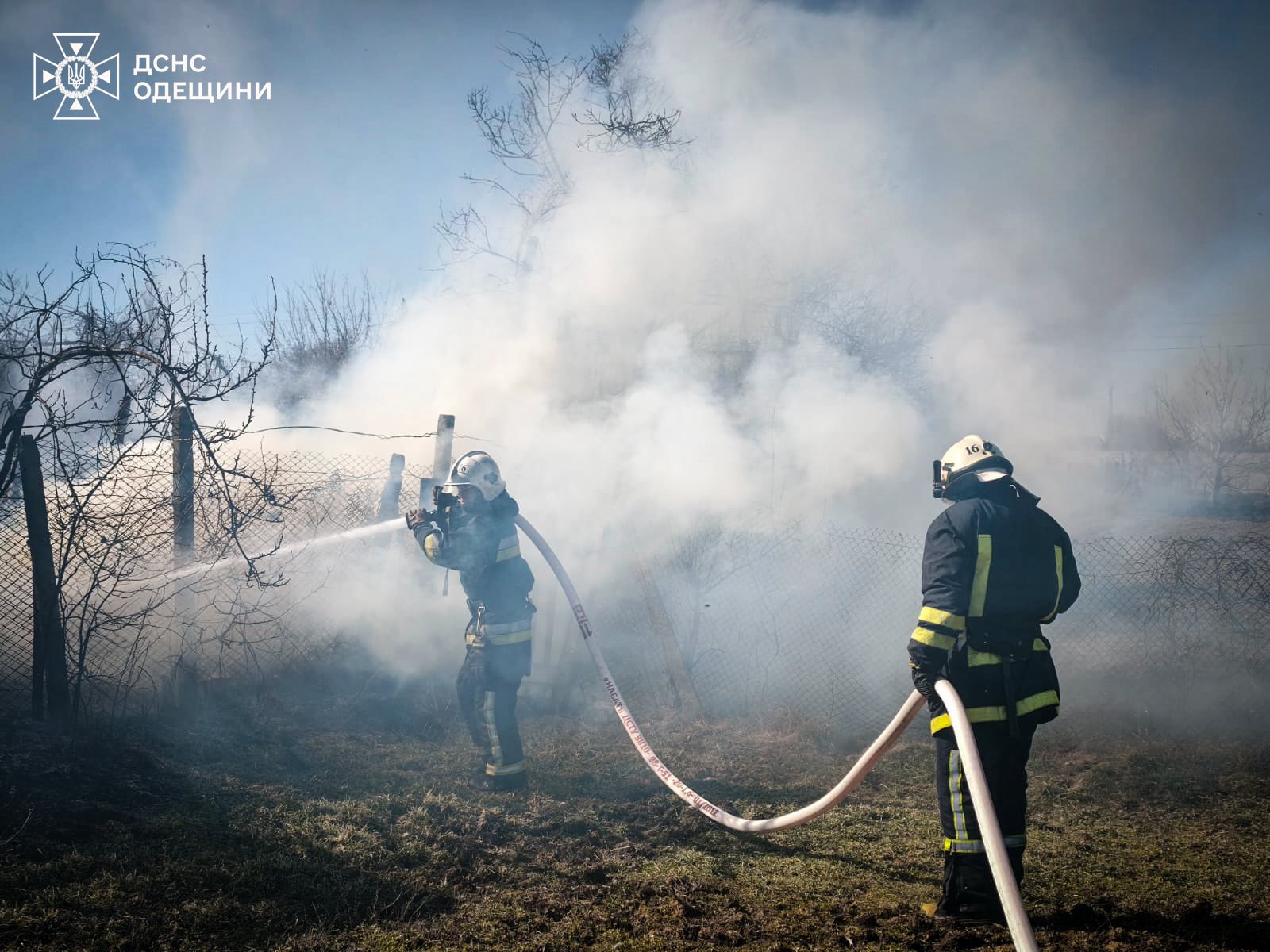 На Одещині за тиждень сталося півсотні пожеж сухої рослинності (фото)
