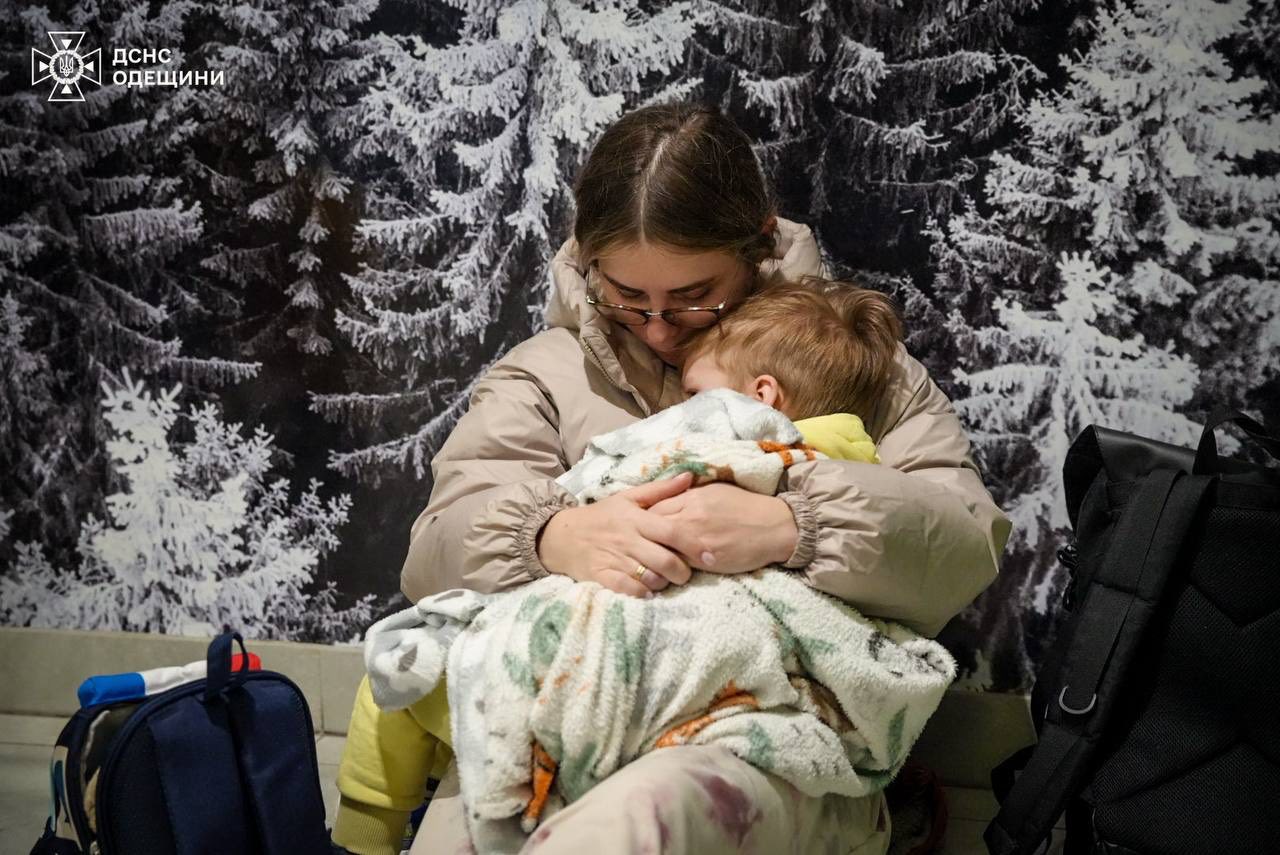 В Одесі після нічної атаки пошкоджені житлові будинки, зокрема багатоповерхівки, постраждали троє людей