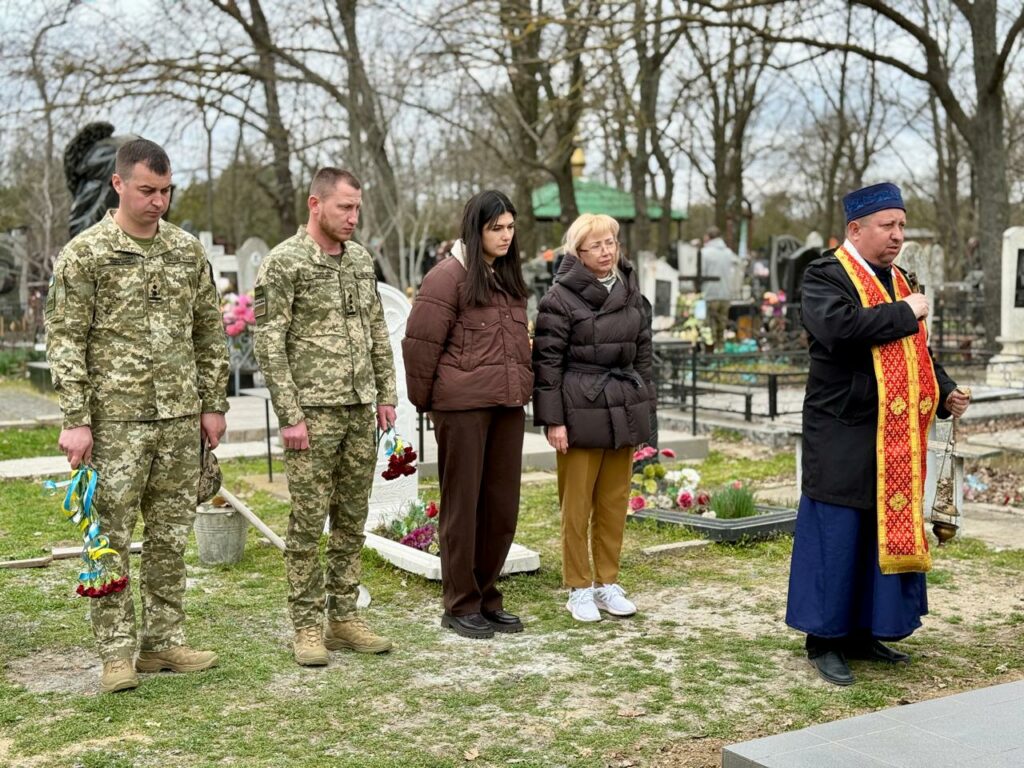 На Одещині вшанували пам’ять 13 прикордонників, загиблих в авіакатастрофі