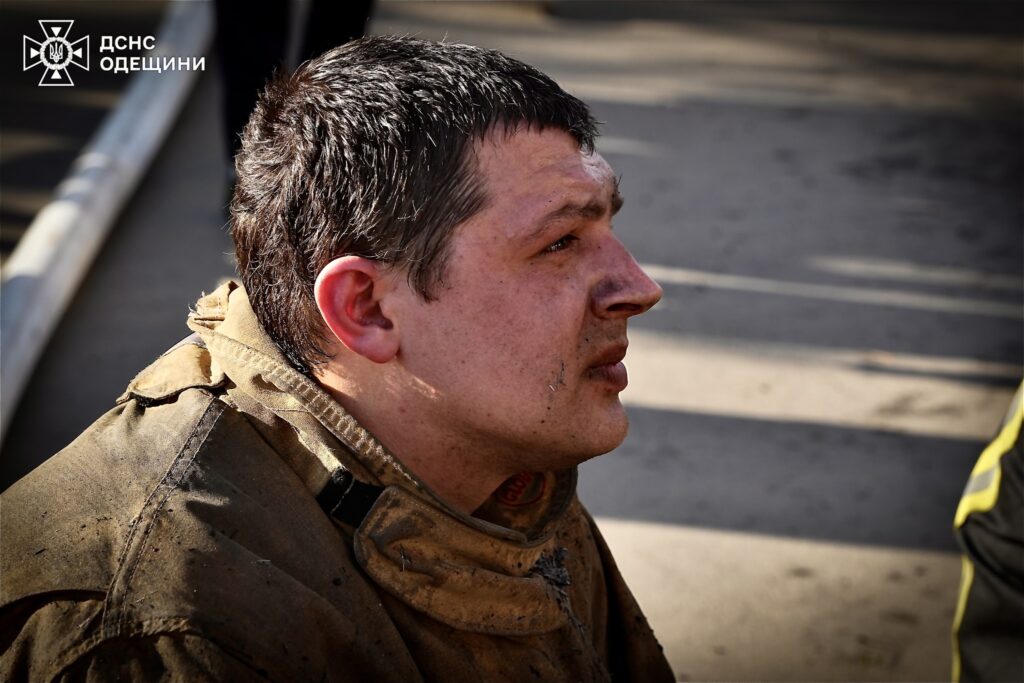 Рятувальники ліквідували масштабне займання в Київському районі Одеси