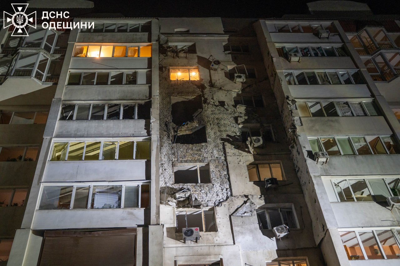 Вночі РФ масовано атакувала Одесу: дві людини загинули, 11 постраждали (оновлено)