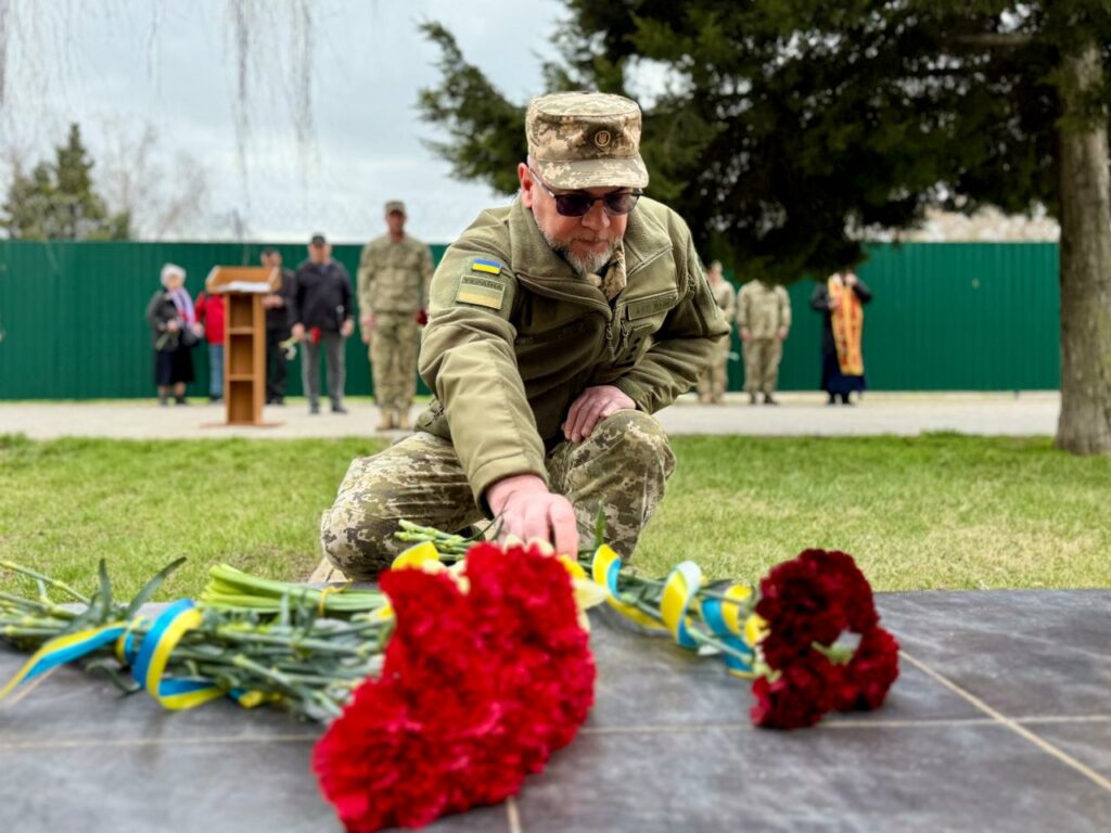 На Одещині вшанували пам’ять 13 прикордонників, загиблих в авіакатастрофі