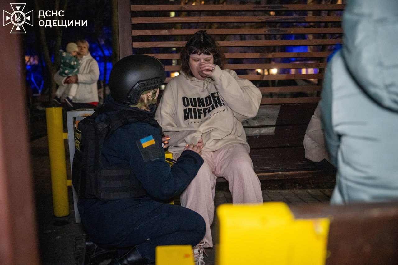 Вночі РФ масовано атакувала Одесу: дві людини загинули, 11 постраждали (оновлено)