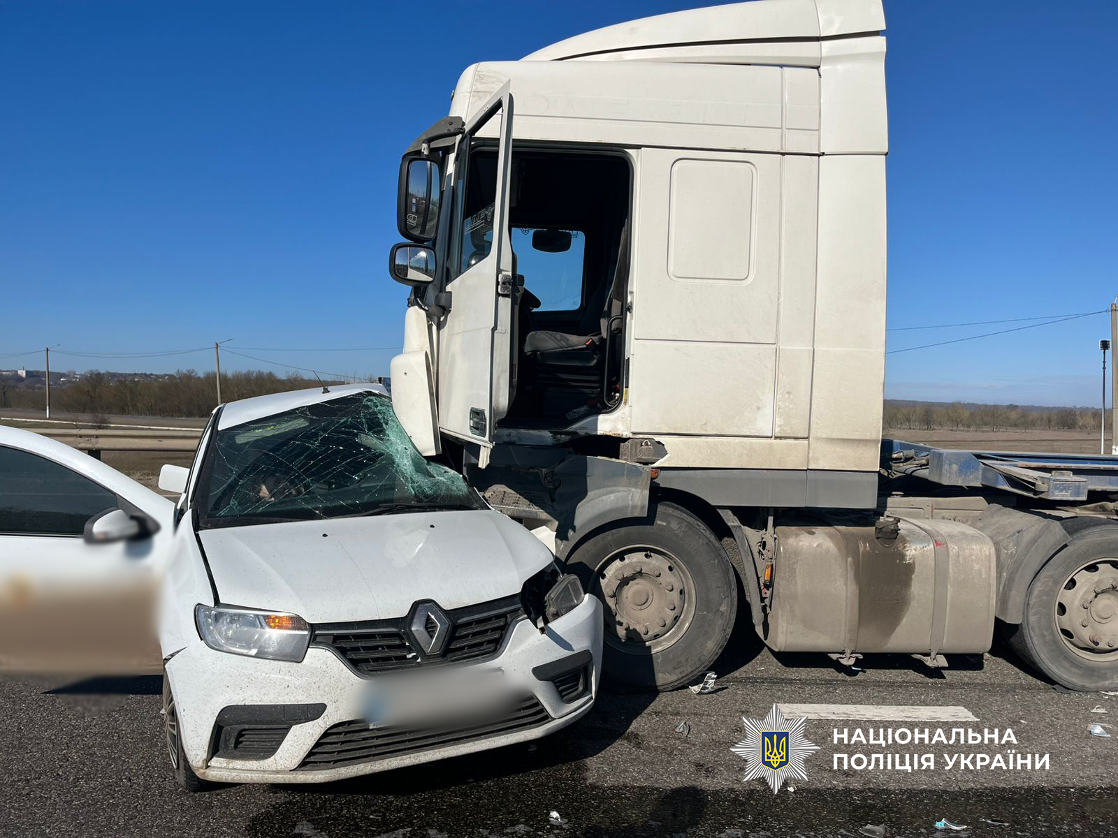 На трасі Одеса – Рені сталася ДТП за участю легковика та вантажівки: постраждав чоловік