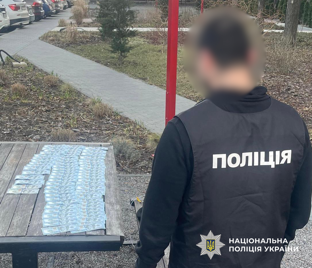В Одесі затримали посадовця ТЦК, який запропонував військовому штурмового полку посприяти у переведенні до тилу