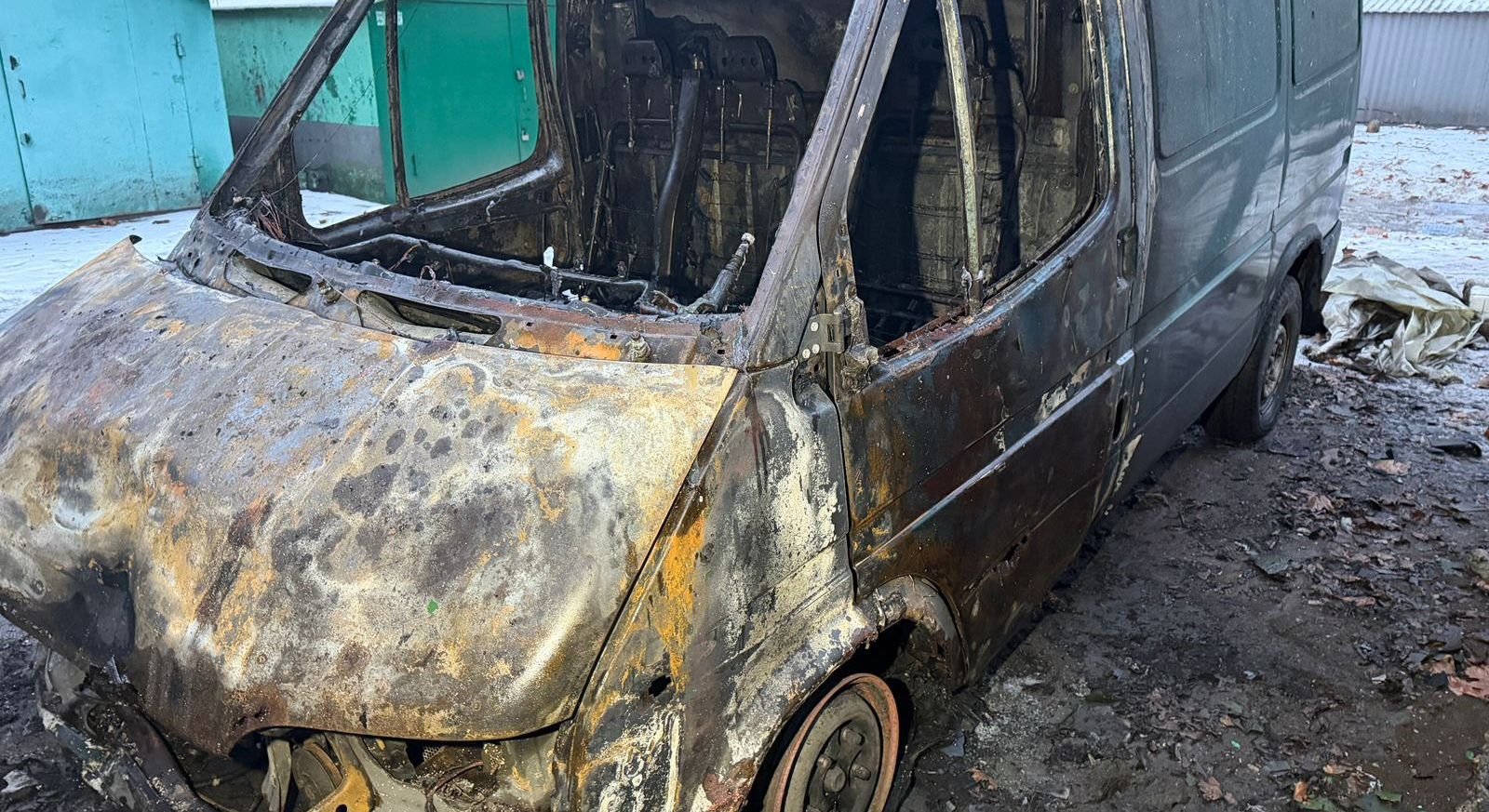 Одесса: разоблачили мужчину в поджоге двух микроавтобусов