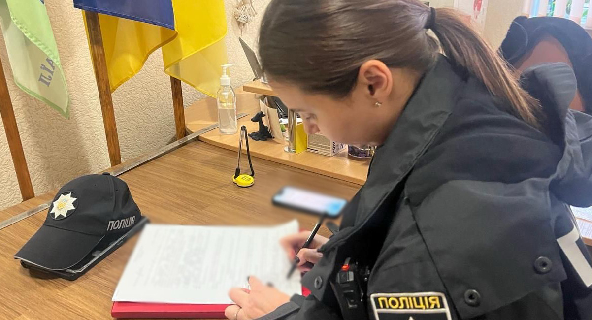 В Одессе спасатели открыли квартиру и обнаружили тело женщины