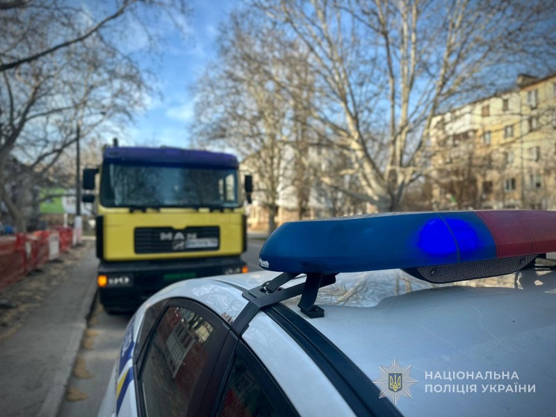 В Одесі сміттєвоз на смерть збив пішохода під час руху заднім ходом