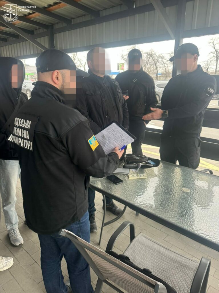 На Одещині викрили посадовця митниці на поборах з експортерів
