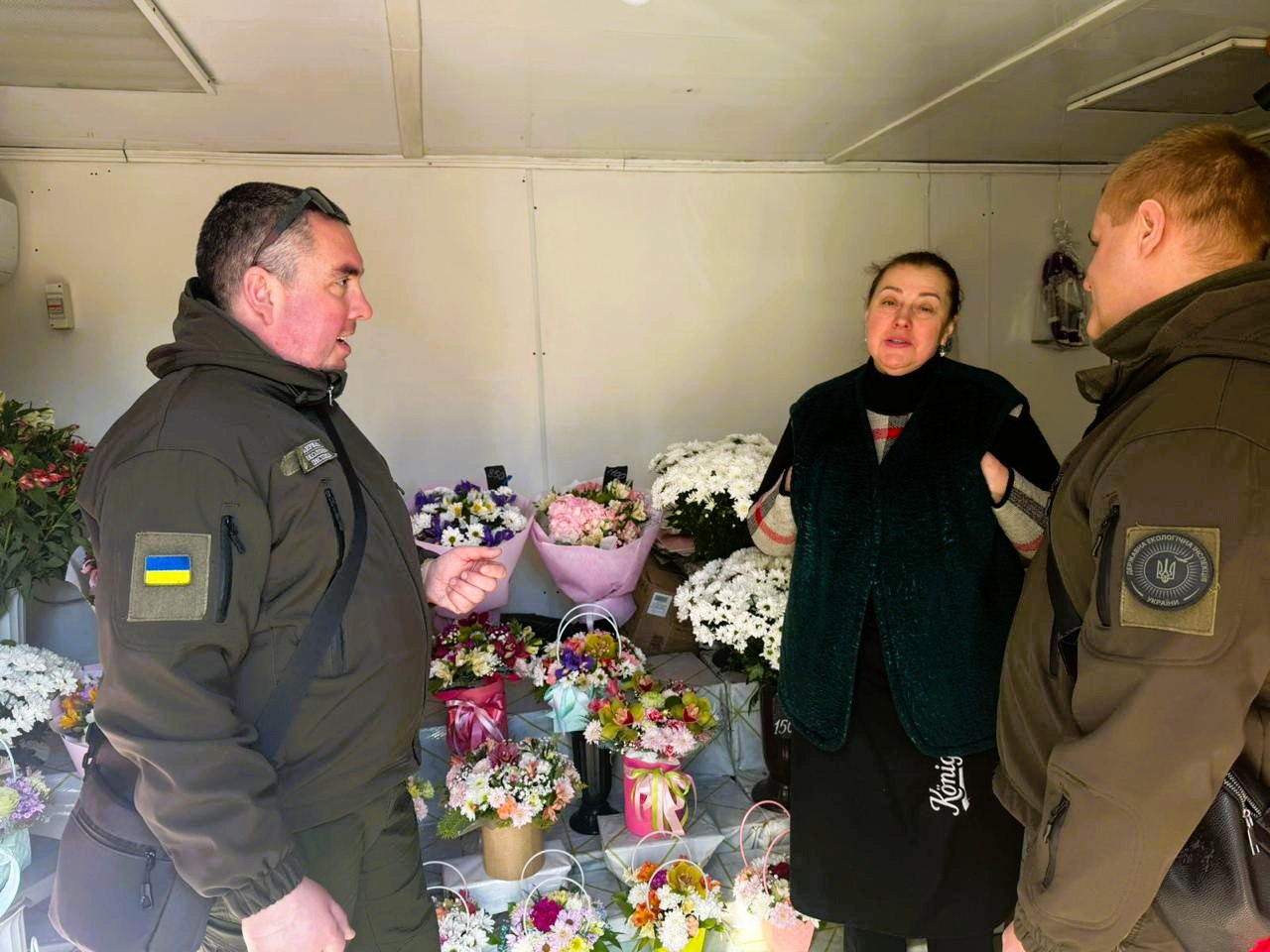 В Одессе экоинспекторы провели рейд в местах продажи цветов В Одессе экоинспекторы провели рейд в местах продажи цветов