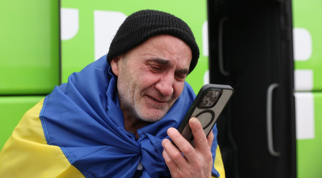 Україна повернула з російського полону 200 військових Україна повернула з російського полону 200 військових