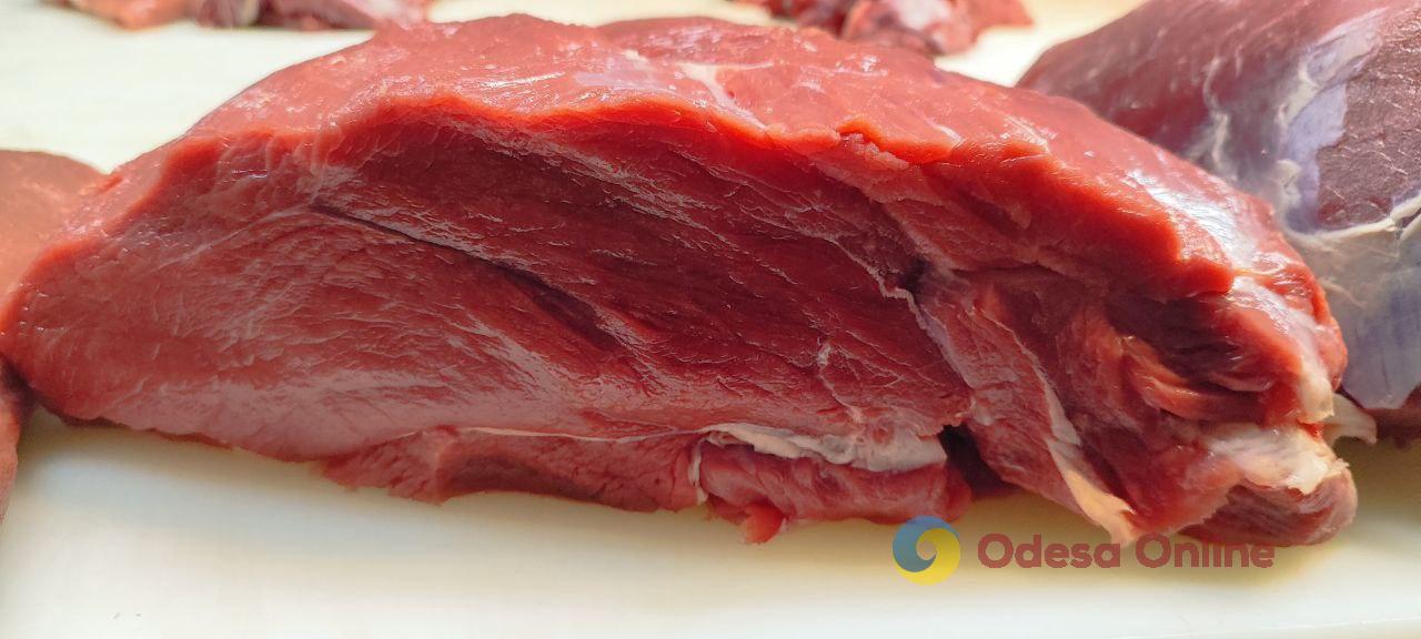 Полуниця, кисломолочний сир та квіти: суботні ціни на одеському Привозі