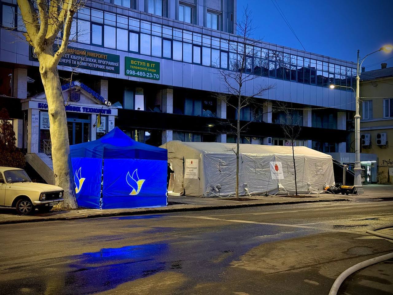 В Одесі після нічної атаки пошкоджені житлові будинки, зокрема багатоповерхівки, постраждали троє людей