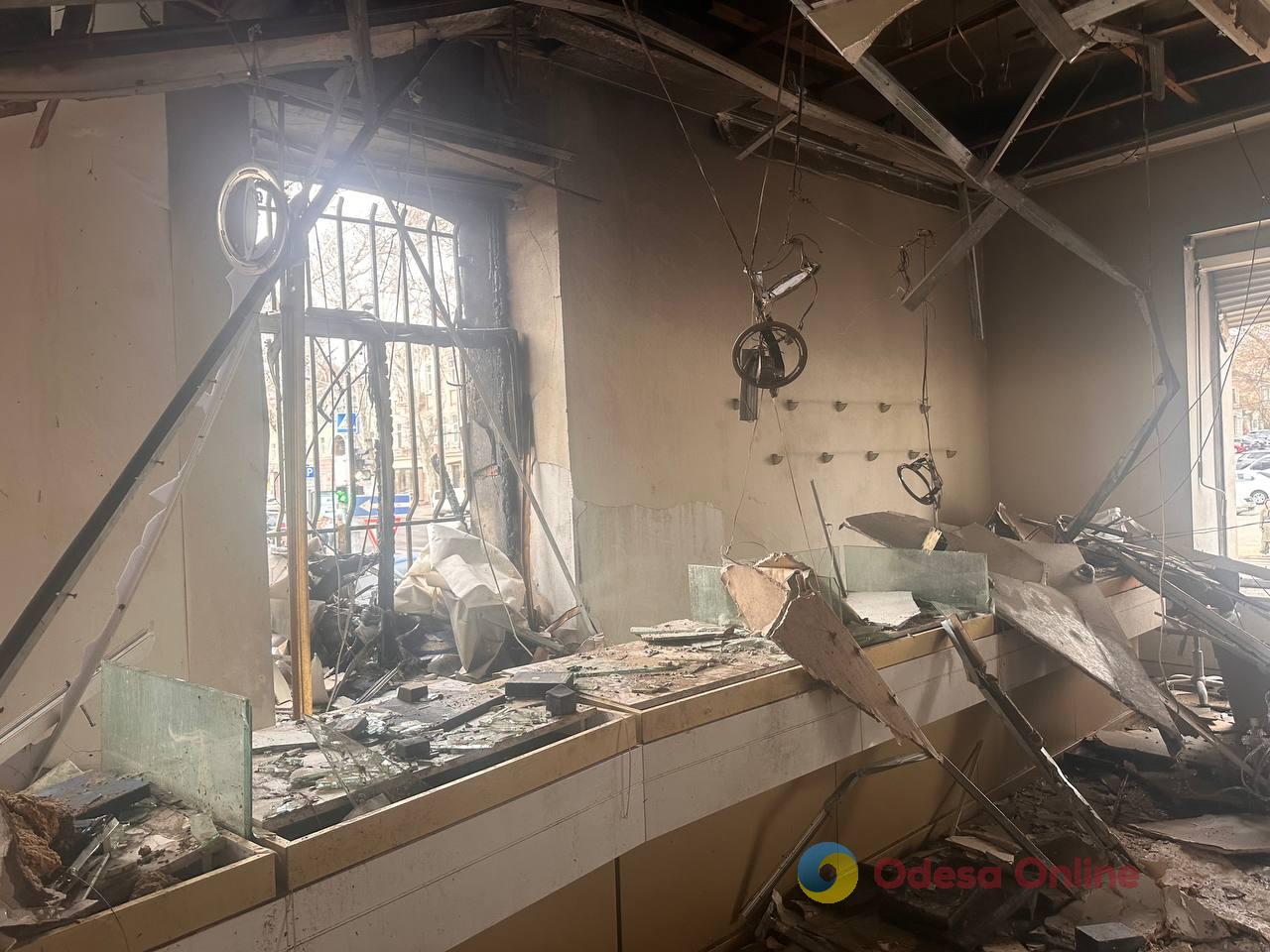 Ночная атака на Одессу в ночь на 19 марта: фотографии последствий и свидетельства очевидцев