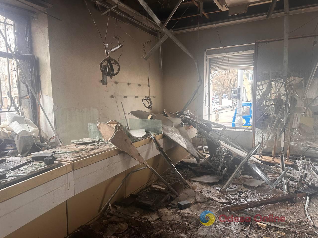 Ночная атака на Одессу в ночь на 19 марта: фотографии последствий и свидетельства очевидцев