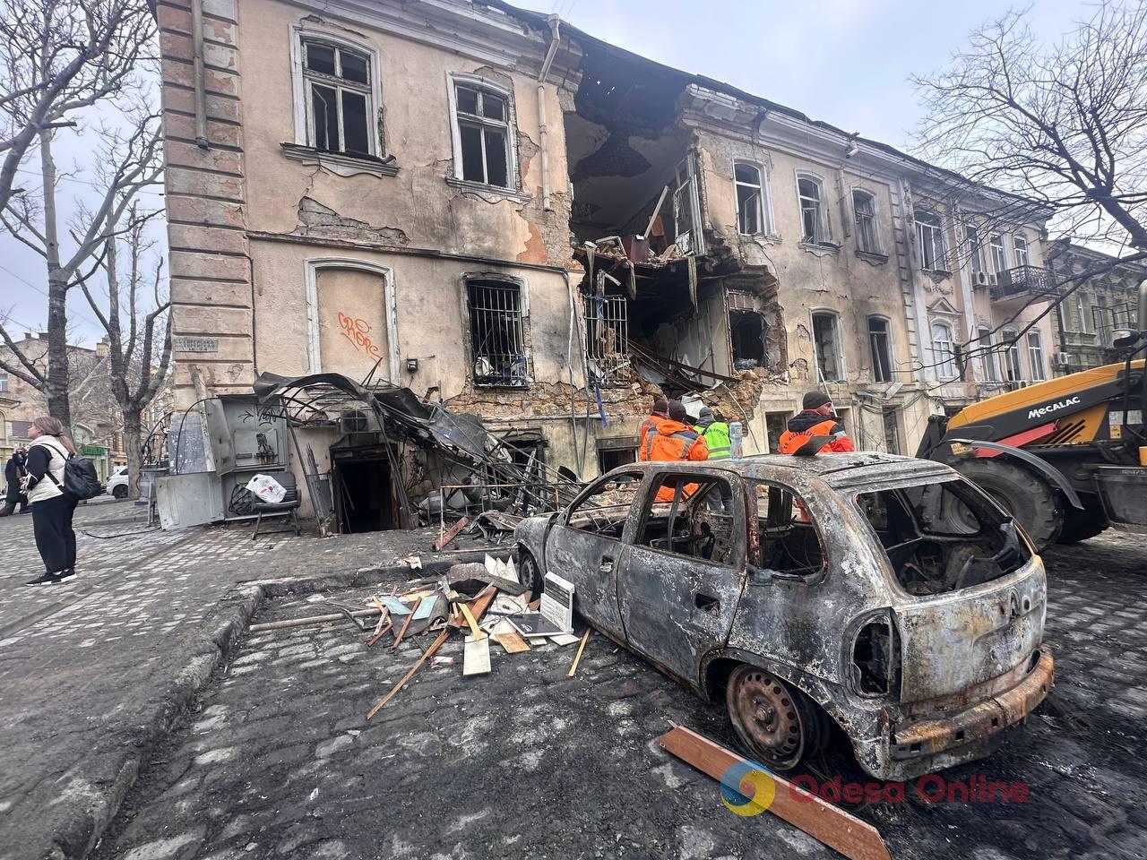 Ночная атака на Одессу в ночь на 19 марта: фотографии последствий и свидетельства очевидцев