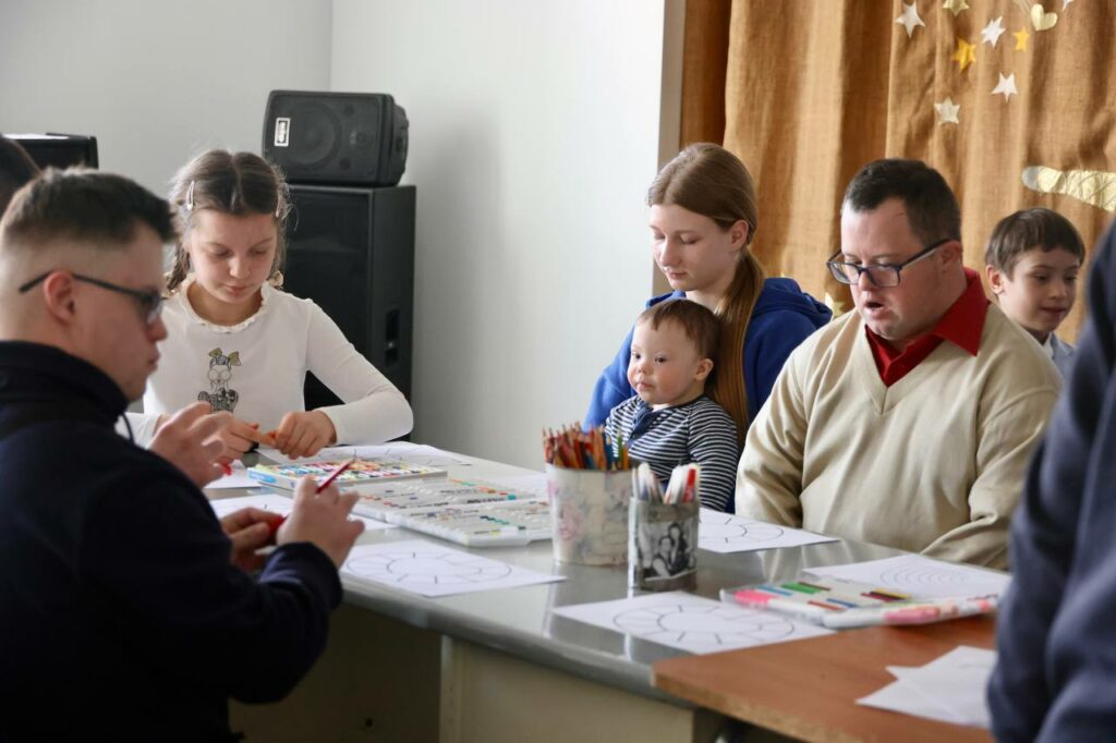 В Одесі допомагають людям із синдромом Дауна: від народження до працевлаштування В Одессе помогают людям с синдромом Дауна: от рождения до трудоустройства