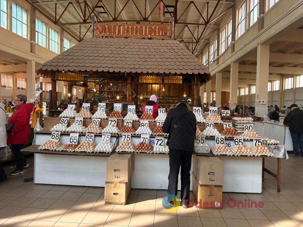 Редиска, лопатка и груша: субботние цены на одесском «Привозе»