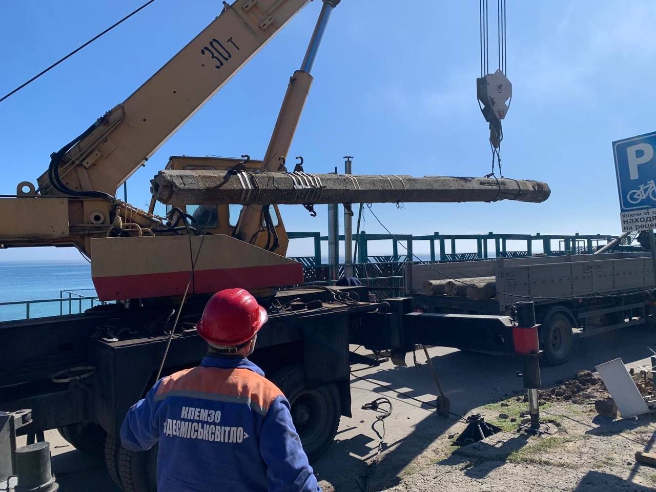 В Одессе на 13-й станции Фонтана восстановили сети уличного освещения