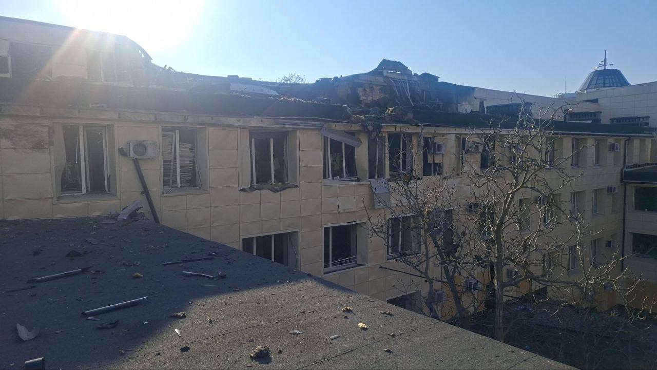 Атака РФ на Одессу: кроме роддома повреждены и другие медучреждения