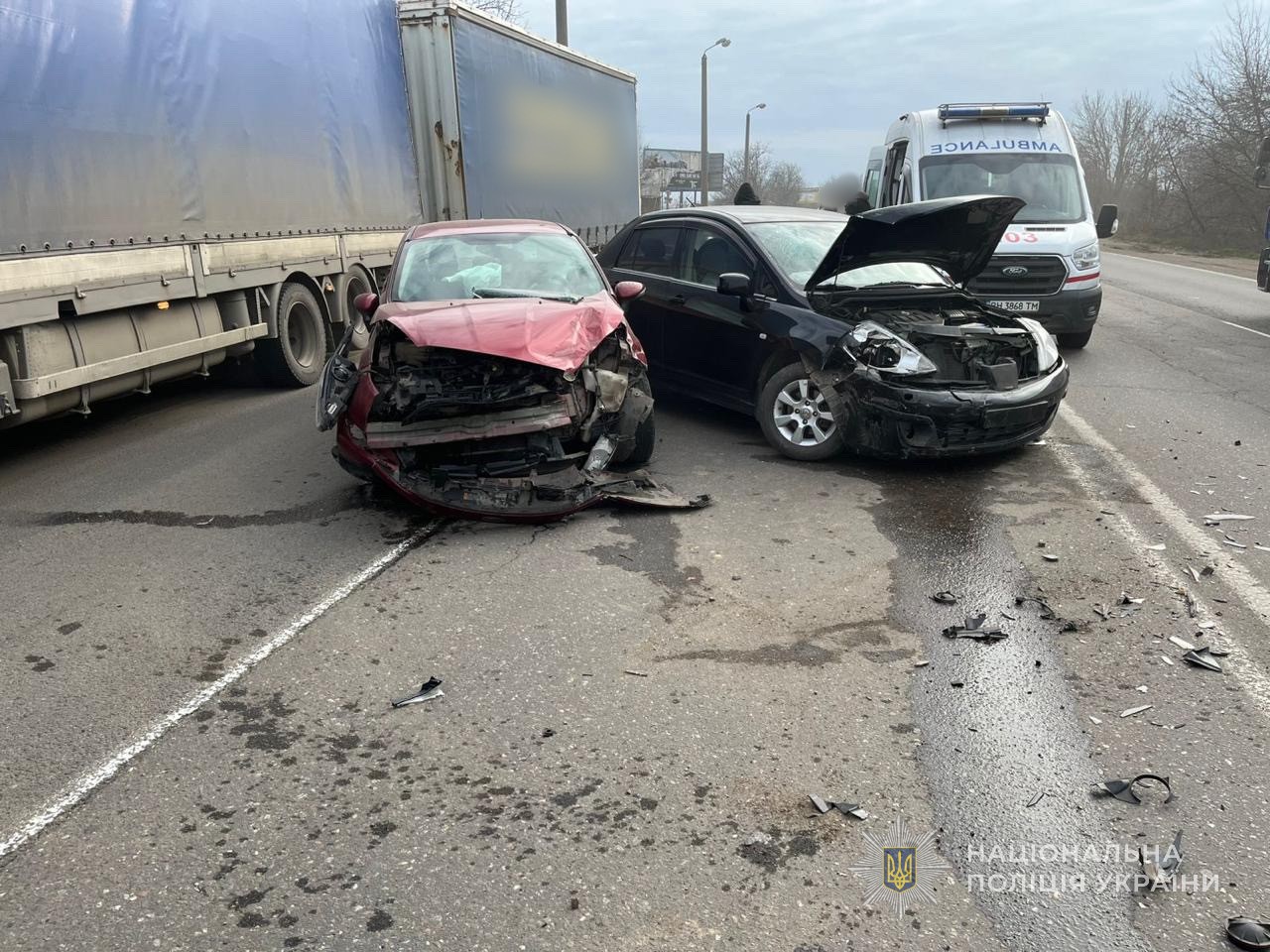 Вниманию водителей: на 21-м километре дороги Одесса-Мелитополь-Новоазовск из-за ДТП затруднено движение Вниманию водителей: на 21-м километре дороги Одесса-Мелитополь-Новоазовск из-за ДТП затруднено движение