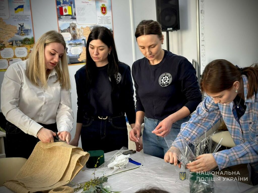 Одесские полицейские поддержали детей погибших коллег накануне Пасхи