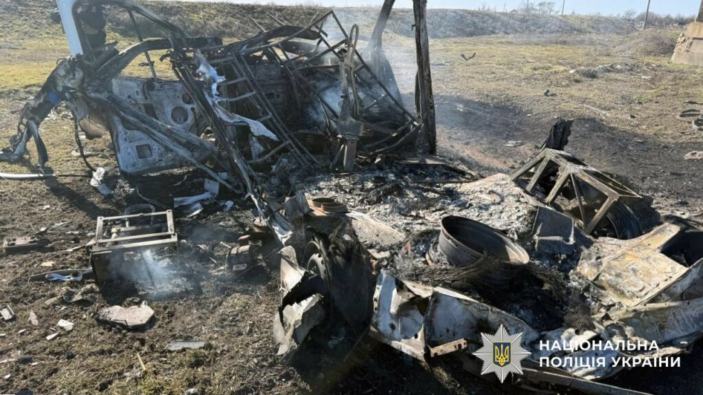 В Херсонской области из-за обстрелов два человека погибли и еще 20 получили травмы