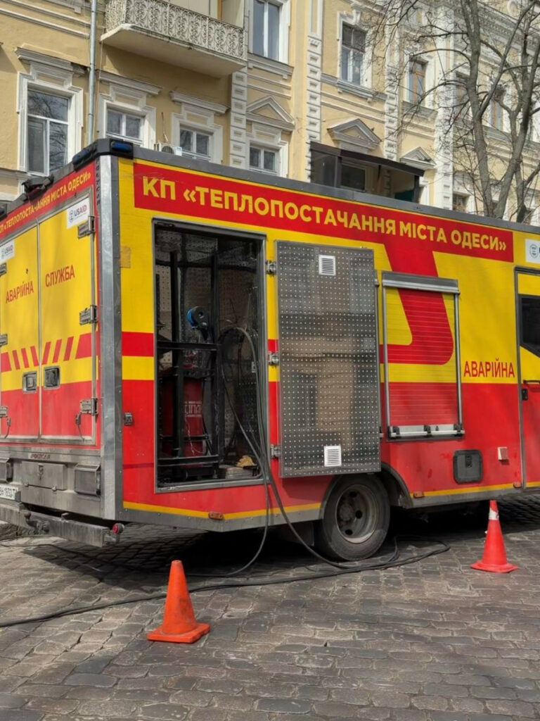 Підготовка до зими: в Одесі замінили понад кілометр тепломереж Подготовка к зиме: в Одессе заменили более километра теплосетей