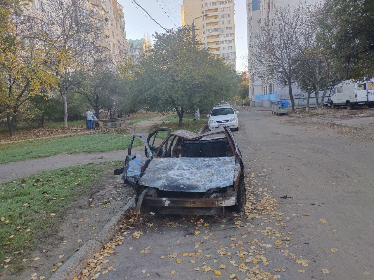В Одессе разыскивают владельцев брошенных в трех районах авто В Одессе разыскивают владельцев брошенных в трех районах авто
