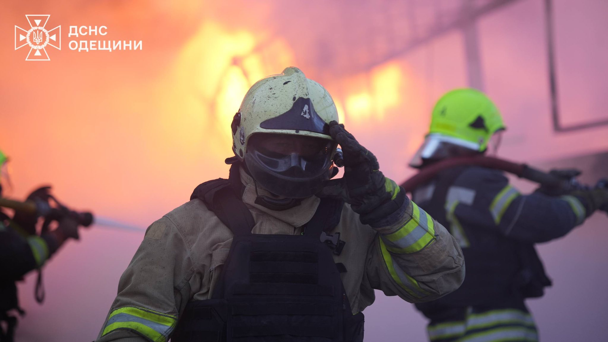 Ночью Одесская область подверглась массированной атаке по энергетической и портовой инфраструктуре Ночью Одесская область подверглась массированной атаке по энергетической и портовой инфраструктуре