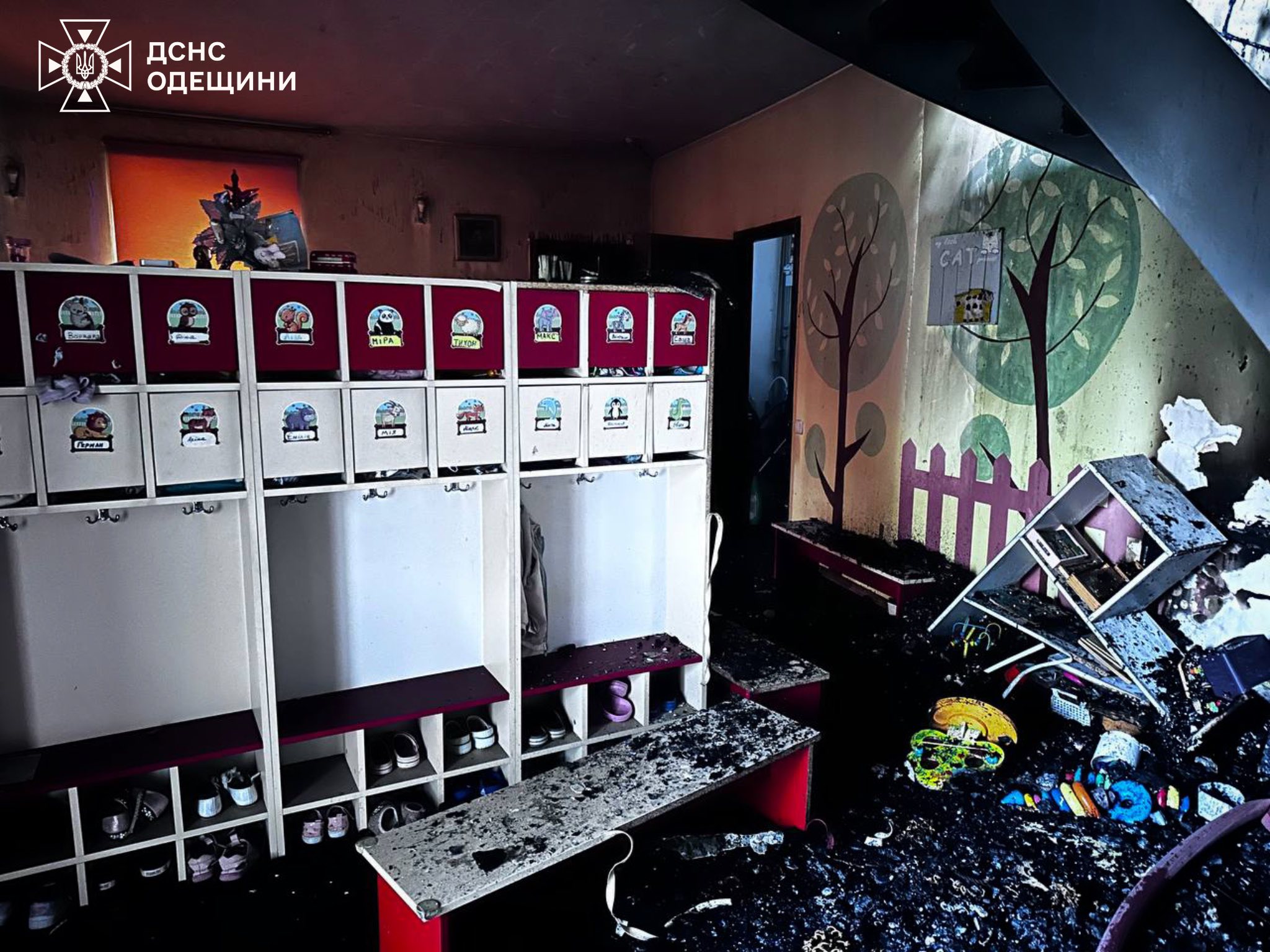 Внаслідок нічної атаки РФ по Одесі загинули троє людей, серед них дитина Внаслідок нічної атаки РФ по Одесі загинули троє людей, серед них дитина