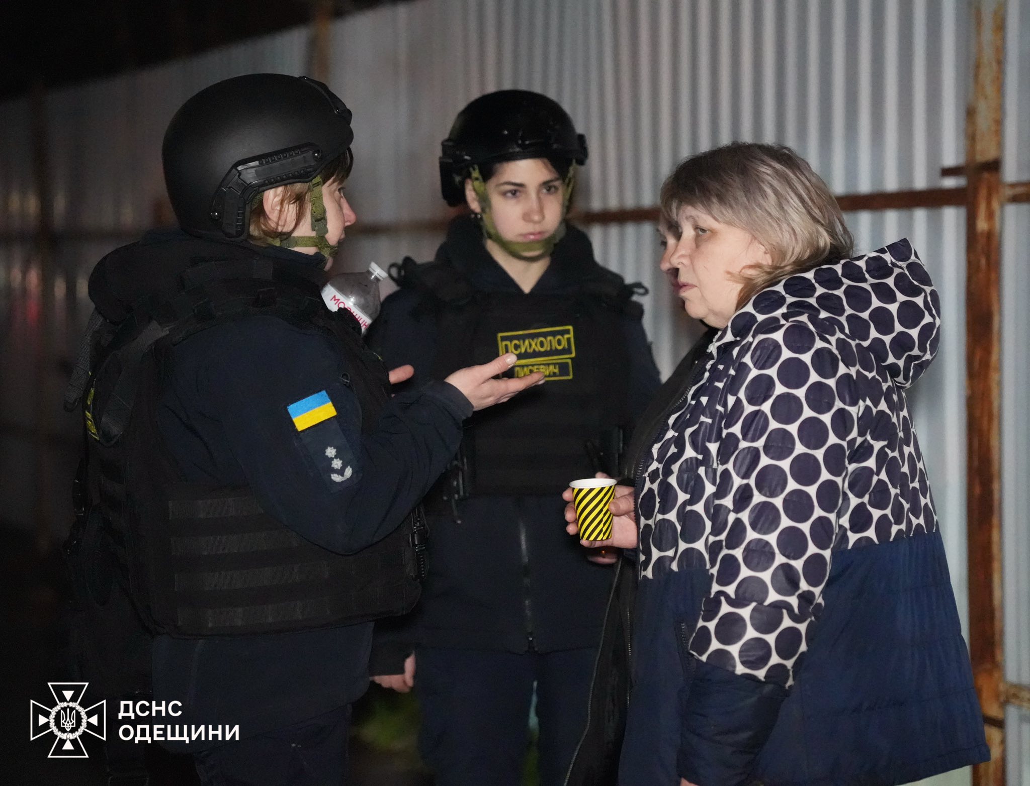 Внаслідок нічної атаки РФ по Одесі загинули троє людей, серед них дитина Внаслідок нічної атаки РФ по Одесі загинули троє людей, серед них дитина