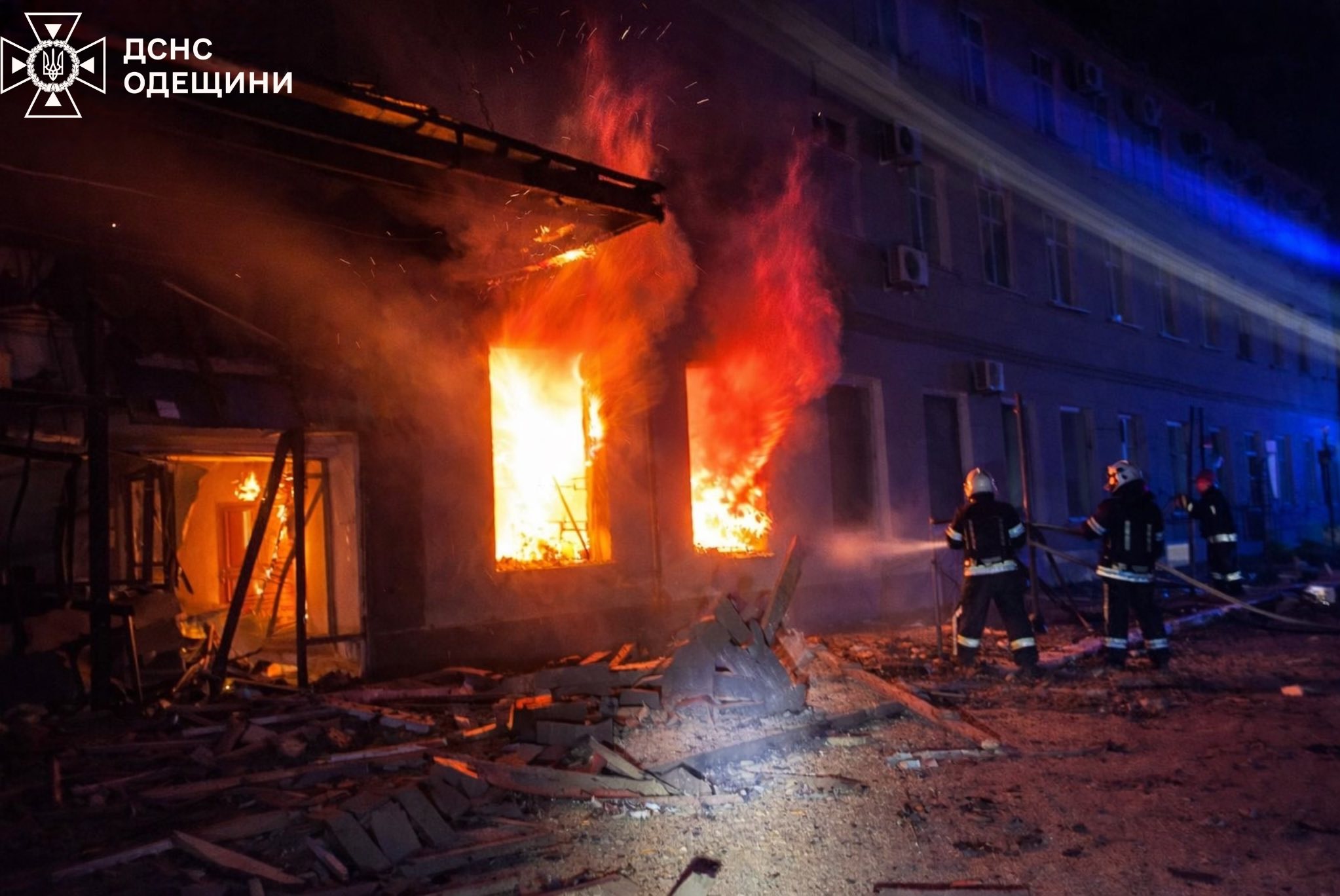 РФ атаковала юг Одесской области – на территории портовой инфраструктуры произошли пожары