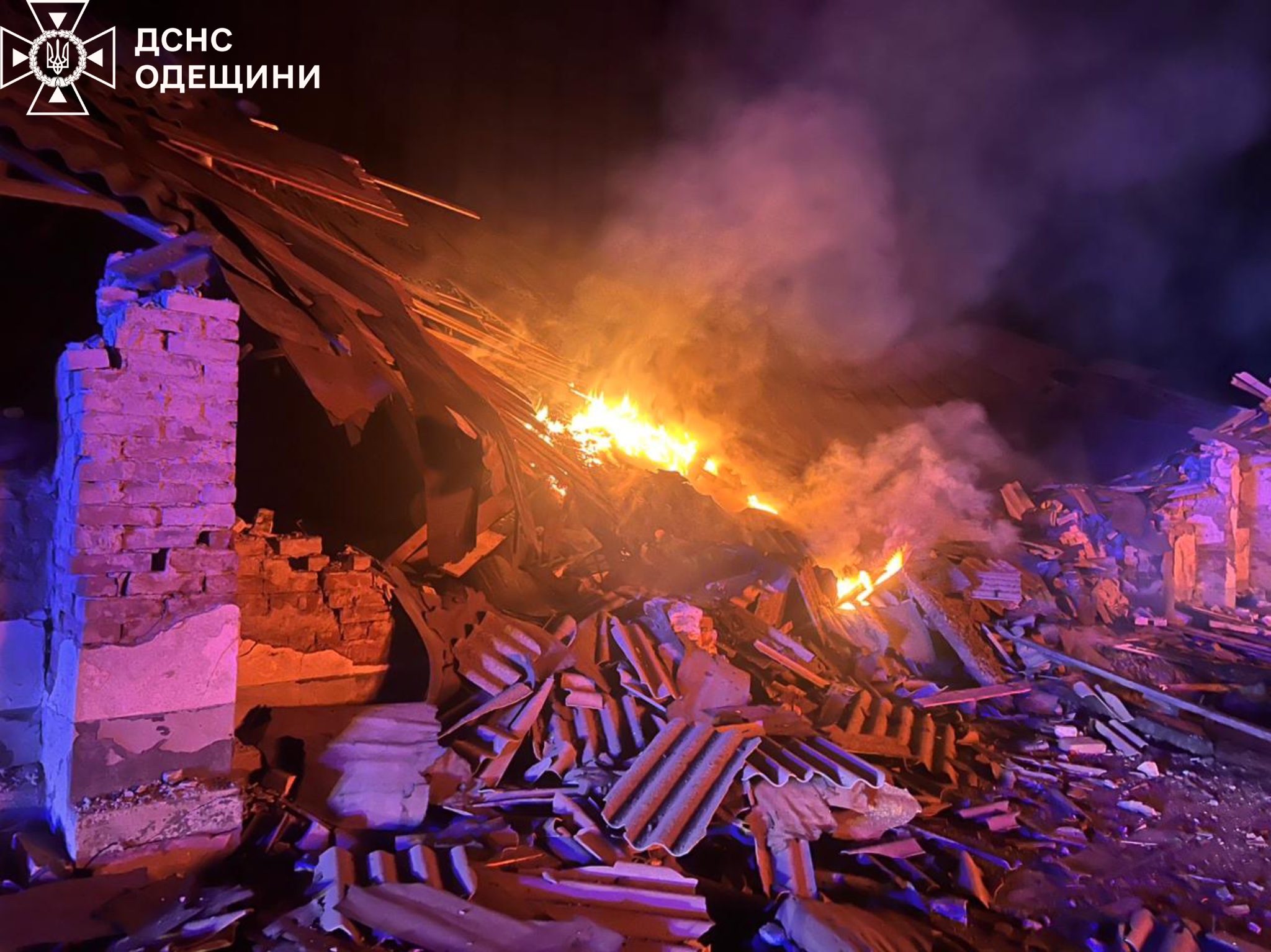 РФ атаковала юг Одесской области – на территории портовой инфраструктуры произошли пожары