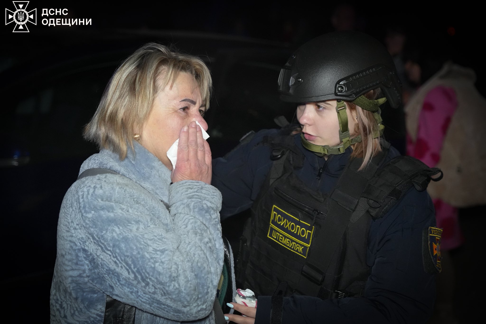 Ночью РФ массированно атаковала Одессу: 18 человек пострадали, повреждены жилые дома, отель и детсад Ночью РФ массированно атаковала Одессу: 18 человек пострадали, повреждены жилые дома, отель и детсад