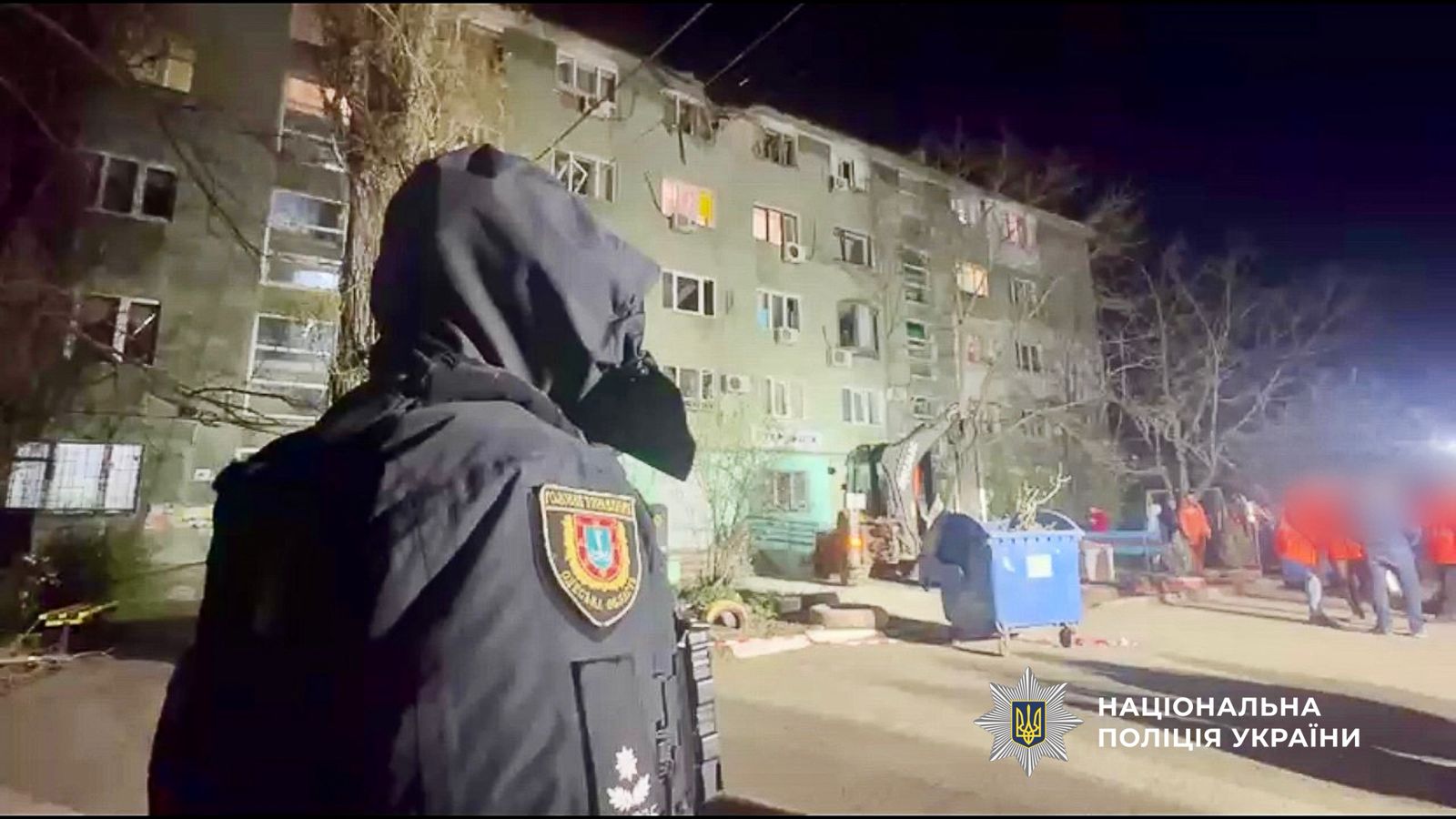 Разрушенные дома и оборванные жизни: одесские полицейские фиксируют последствия ночной атаки